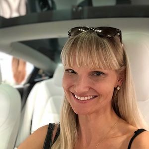 Meet your Posher, Julia